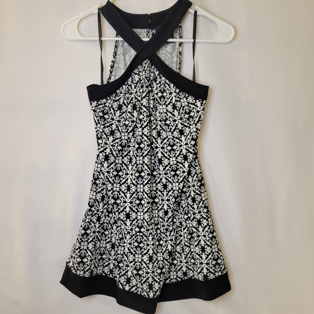 White House Black Market Monochrome Patterned Blouse